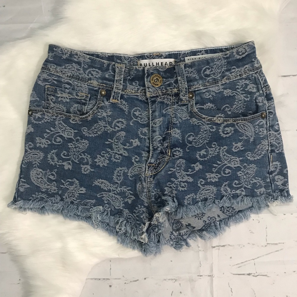 Bullhead Paisley High Rise Cutt Off Shorts Size 1 - Picture 1 of 4
